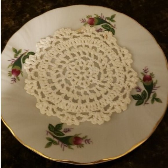 Vintage Lynns Fine China Teacup and Saucer with Gold Tone Spoon - Picture 8 of 12